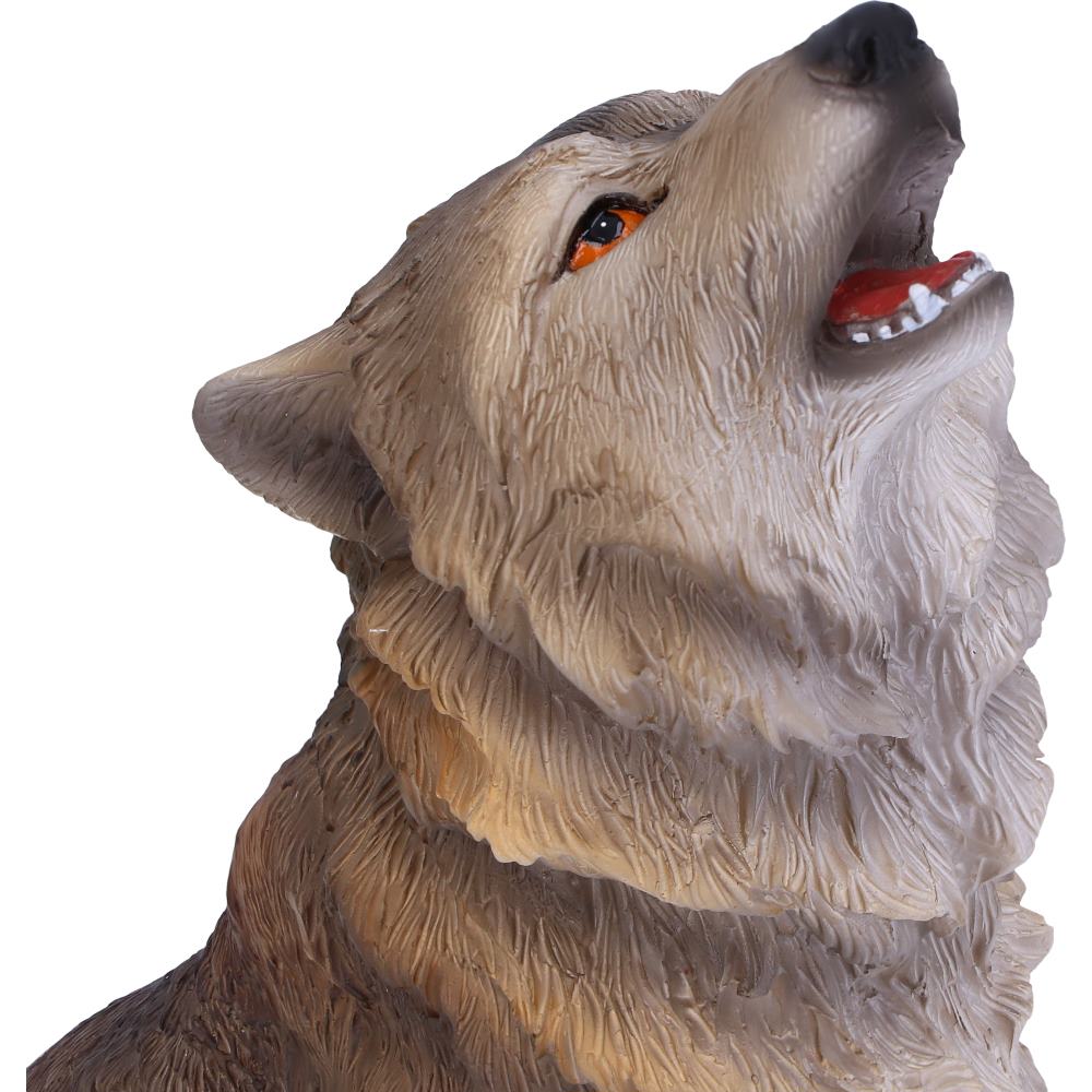 Howling Wolf Figurine - face and amber eye close up