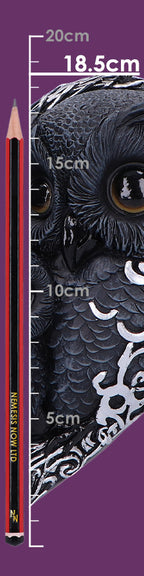Size guide showing owl family heart wall hanging is 18.5cm tall